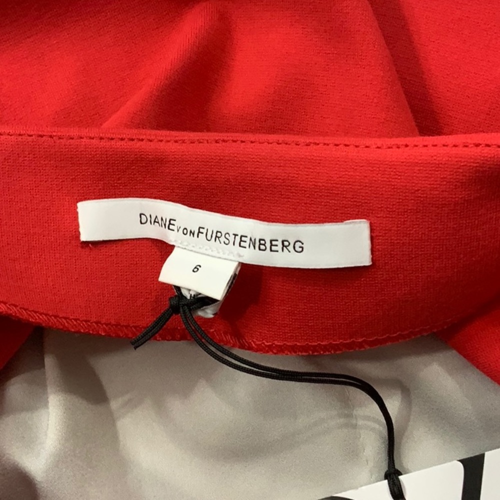 DVF RED lined NWT PENCIL Skirt - Picture 7 of 10